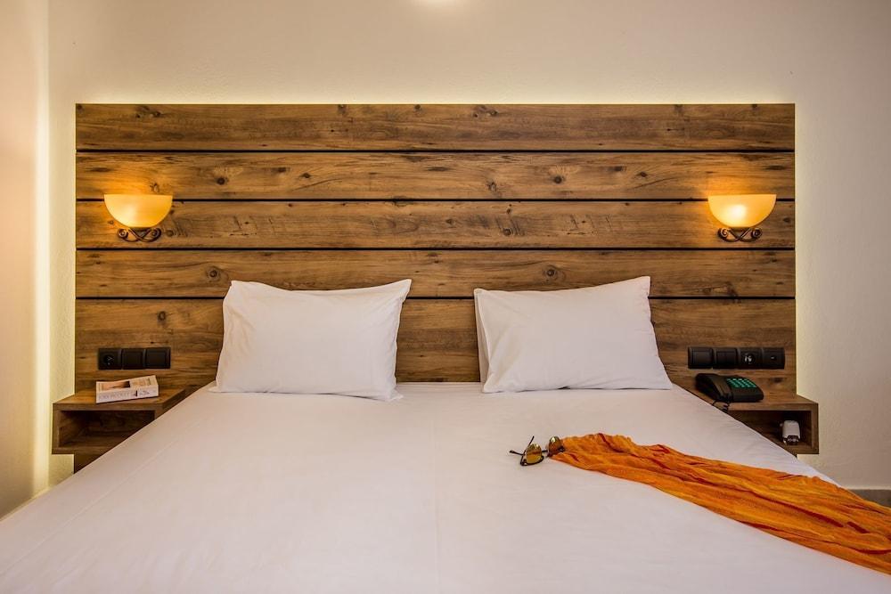 Dias Hotel & Apts Stalida Екстериор снимка