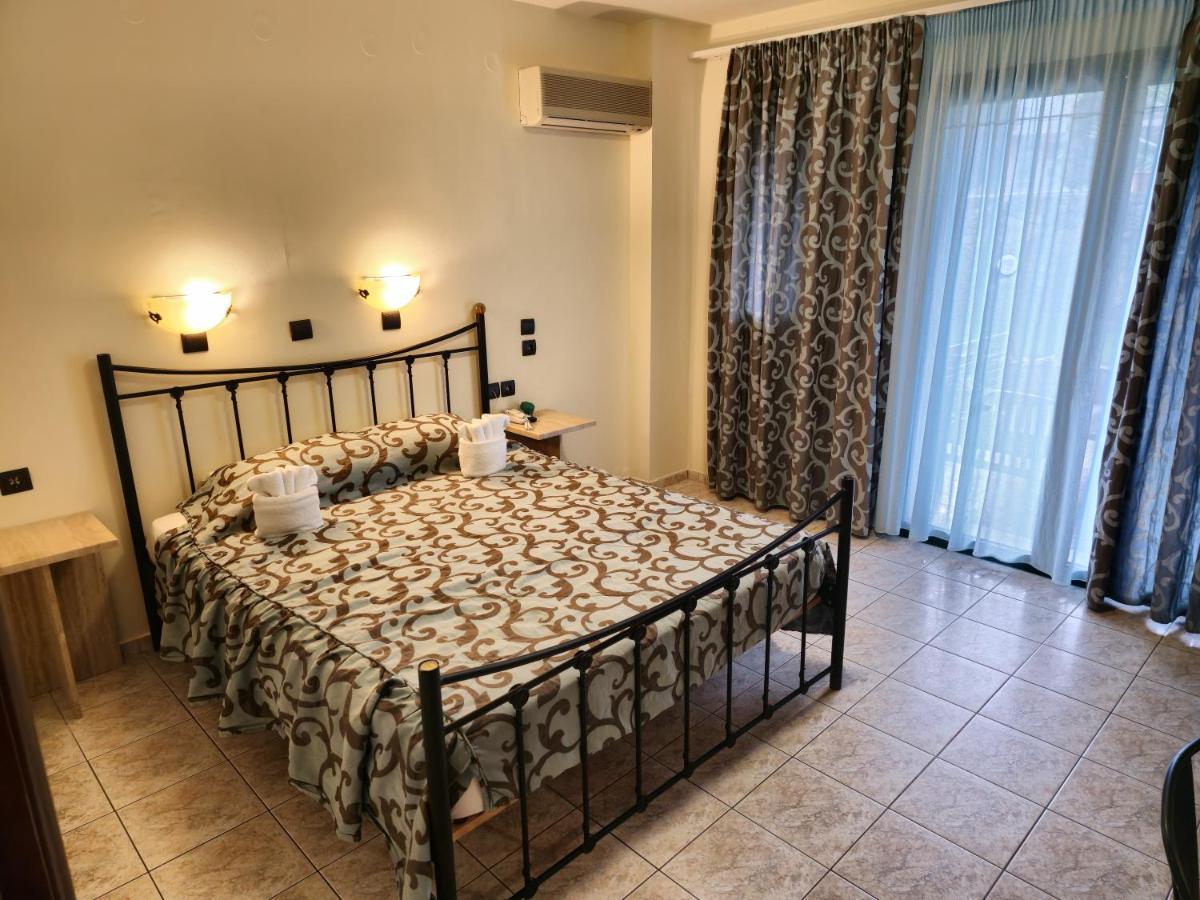 Dias Hotel & Apts Stalida Екстериор снимка