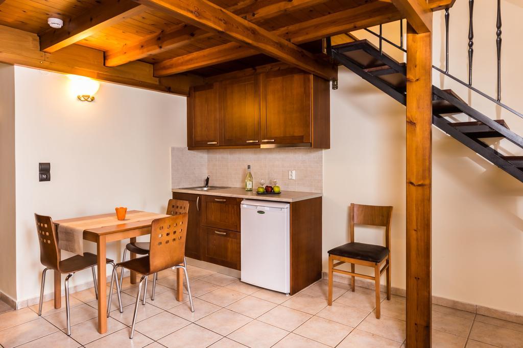 Dias Hotel & Apts Stalida Екстериор снимка