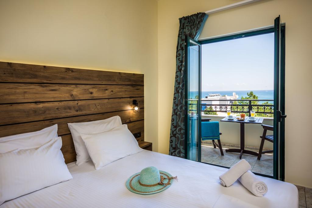 Dias Hotel & Apts Stalida Екстериор снимка